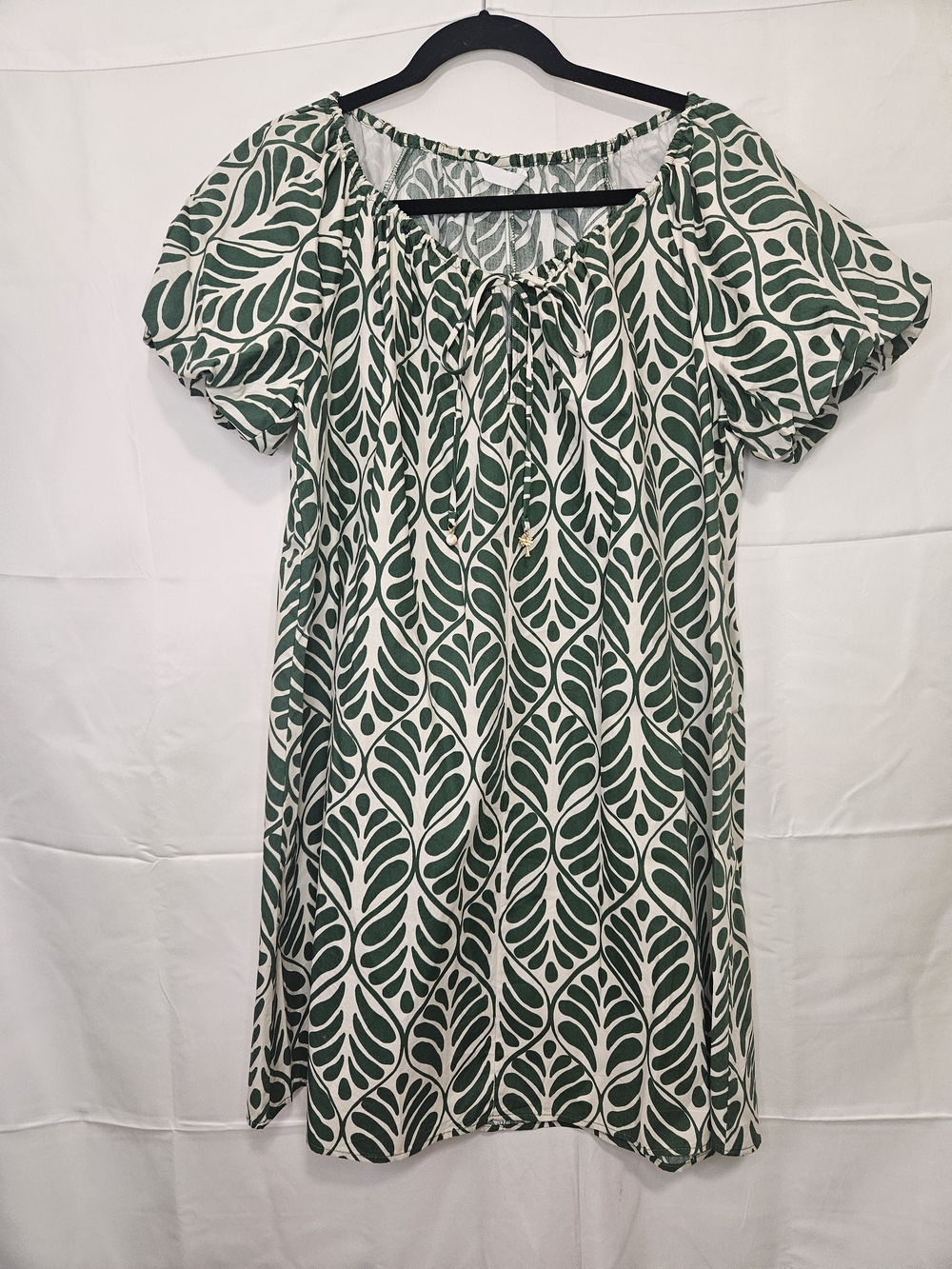 H&M Green and Cream Leaf-Print Mini Dress Business Casual Beach Vacation